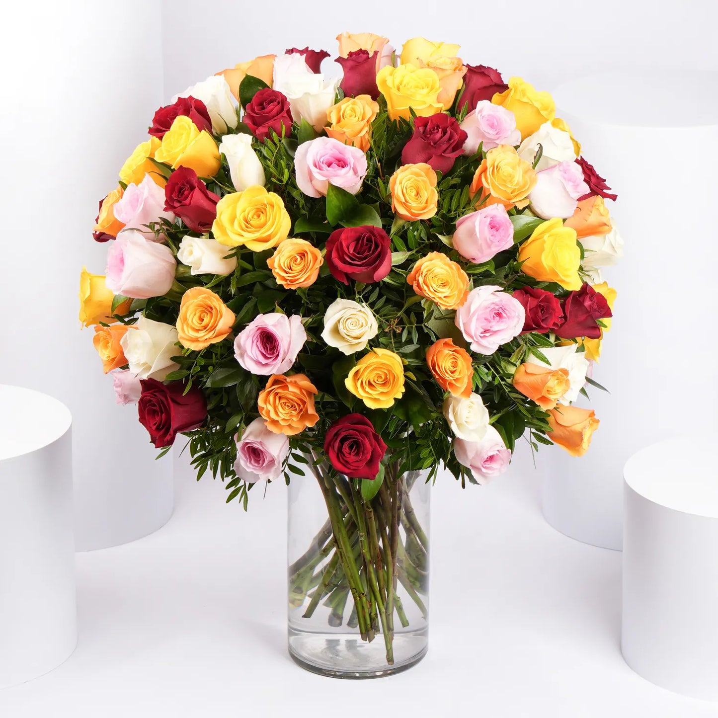 Bunch of 100 Mixed Roses in Glass Vase
