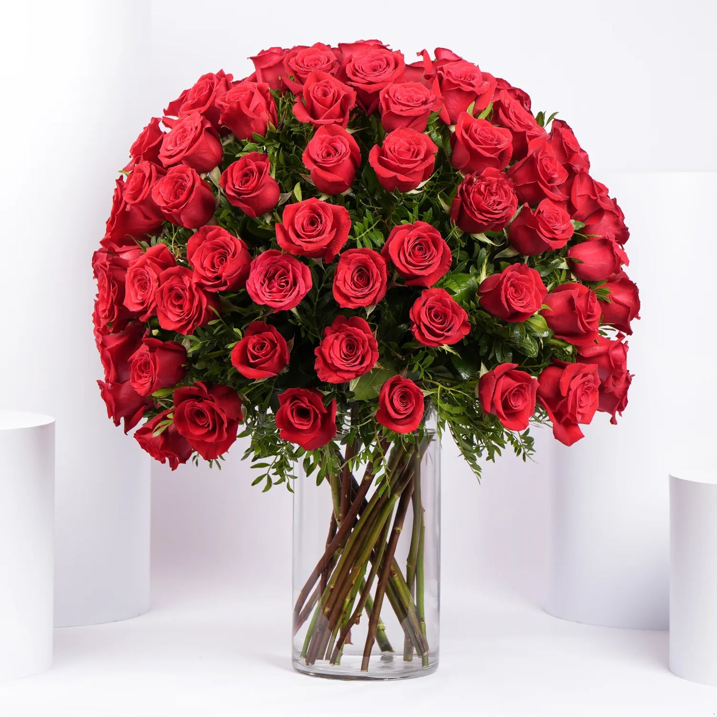 Ravishing 100 Red Roses in Glass Vase
